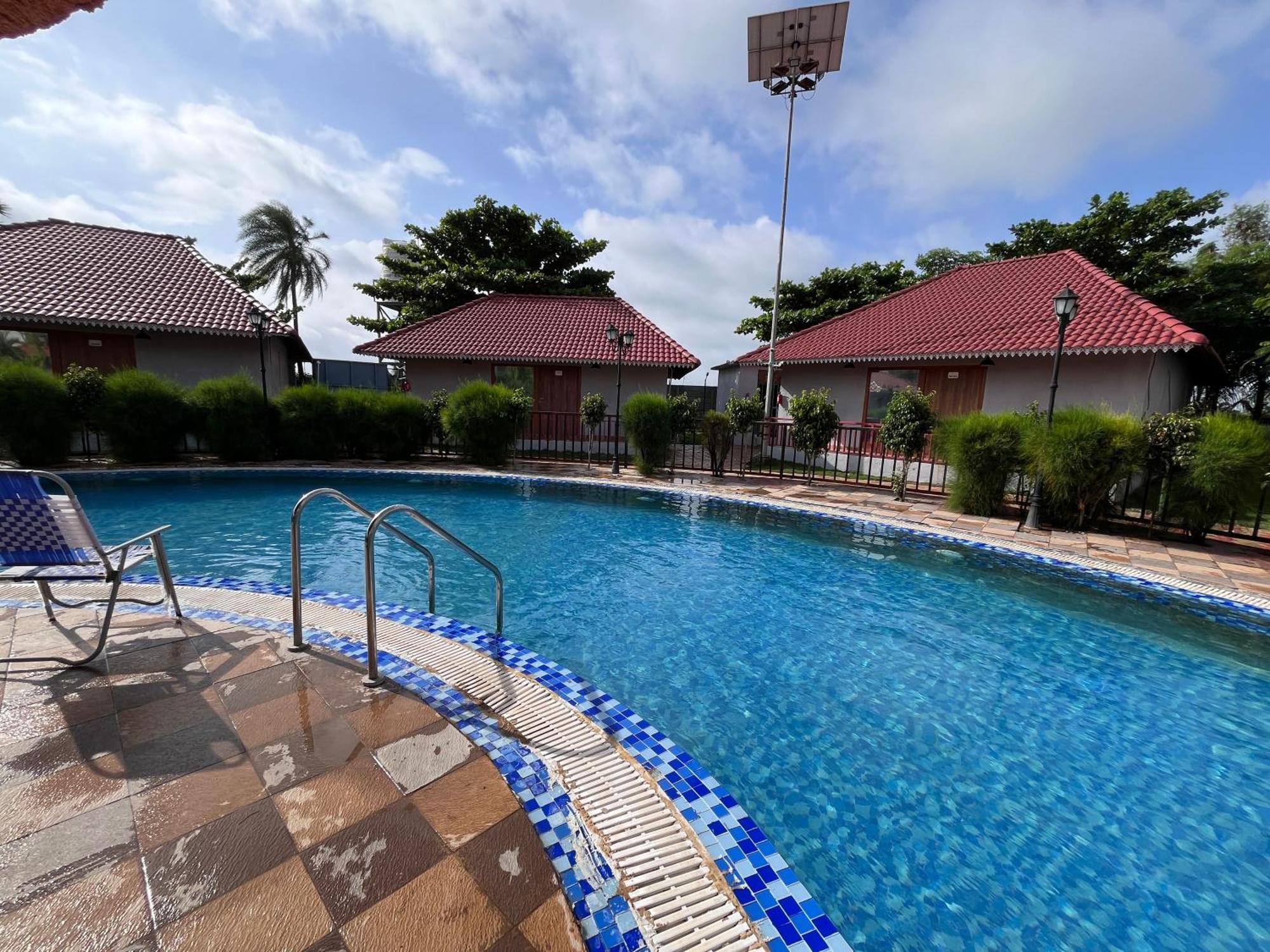 Dan Resorts & Weddings Boisar Exterior foto